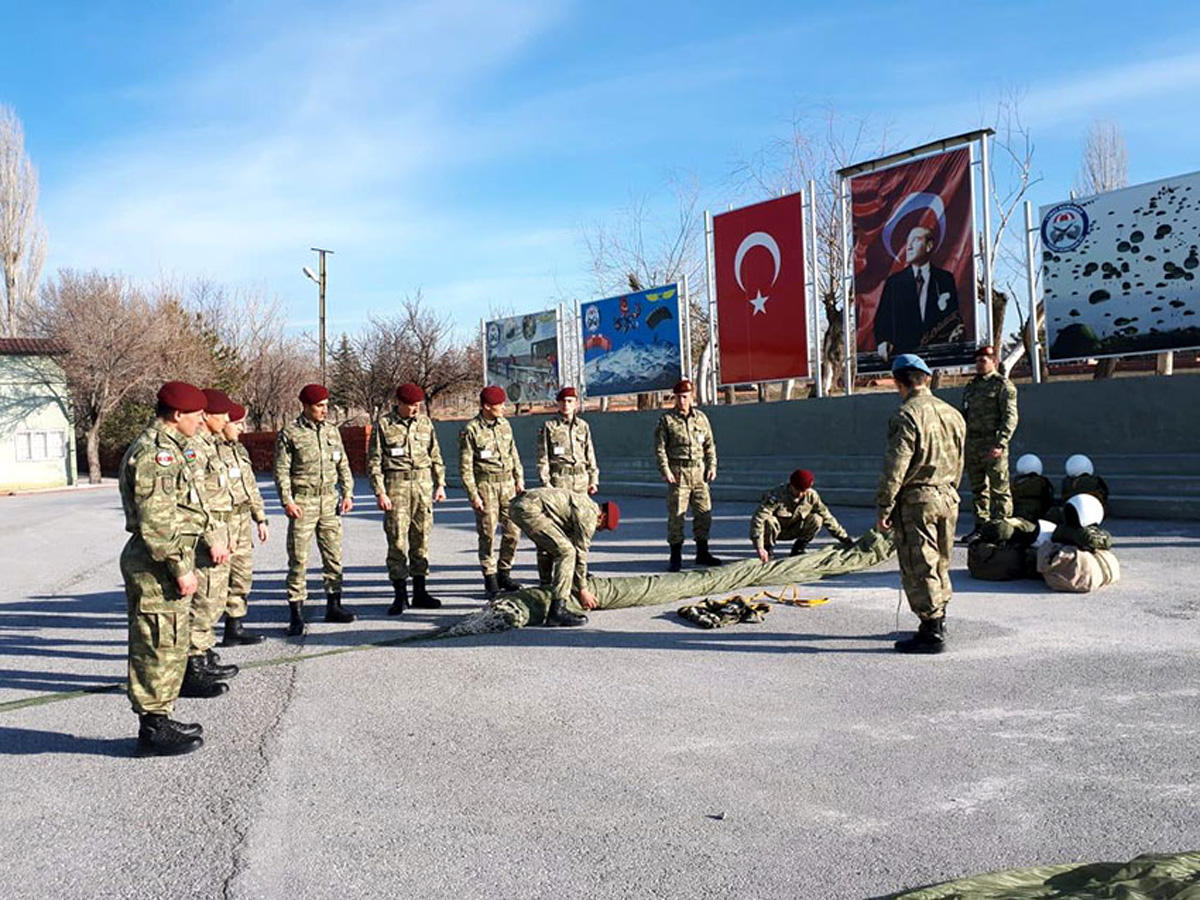 Азербайджанские военнослужащие готовятся к международным зимним учениям (ФОТО/ВИДЕО)