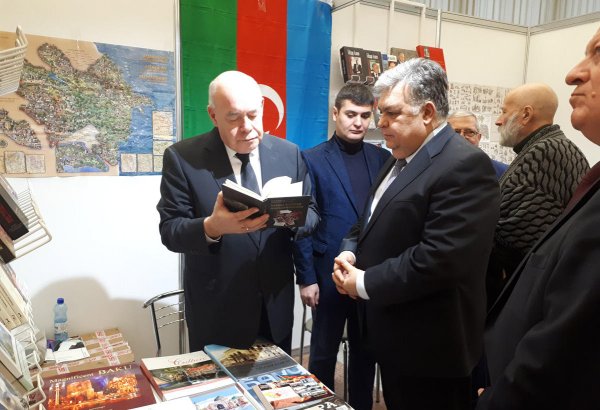 Azərbaycan Belarusda keçirilən beynəlxalq kitab sərgi-yarmarkasında təmsil olunur (FOTO)