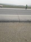 В Азербайджане после землетрясения на автодорогах зарегистрированы трещины и оползни (ФОТО)