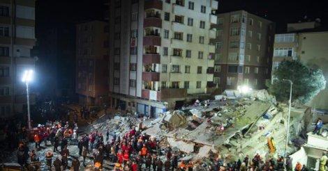 Число погибших при обрушении здания в Стамбуле достигло 21