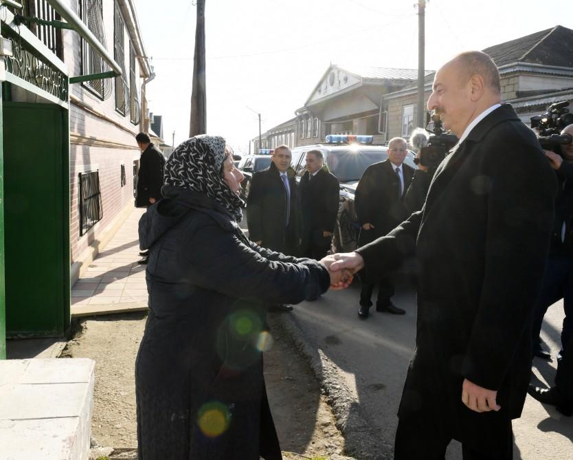 Президент Ильхам Алиев побывал в Шамахе, где произошло землетрясение (ФОТО) (версия 2)
