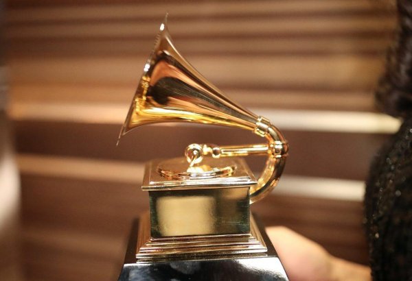Названы лауреаты премии Grammy