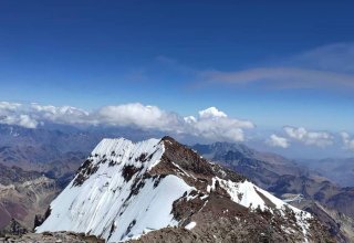 В Кабардино-Балкарии ищут потерявшегося в Приэльбрусье альпиниста