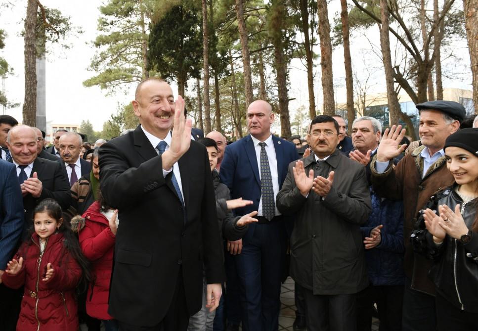 Президент Ильхам Алиев принял участие в открытии историко-краеведческого музея в Бейлагане (ФОТО)