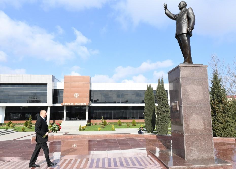 Президент Ильхам Алиев прибыл в Бейлаганский район (ФОТО)