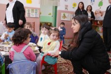 First VP Mehriban Aliyeva visits orphanage-kindergarten No. 32 in Ganja (PHOTO)