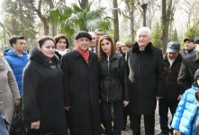 Первый вице-президент Мехрибан Алиева встретилась с гянджинцами в парке культуры и отдыха "Хан багы" (ФОТО) - Gallery Thumbnail
