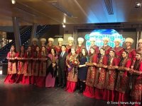 Ковры ручной работы и ювелирные украшения Туркменистана в Баку (ФОТО)