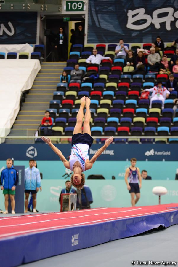 В Баку проходит первый день соревнований Кубка мира по прыжкам на батуте и тамблингу (ФОТО)