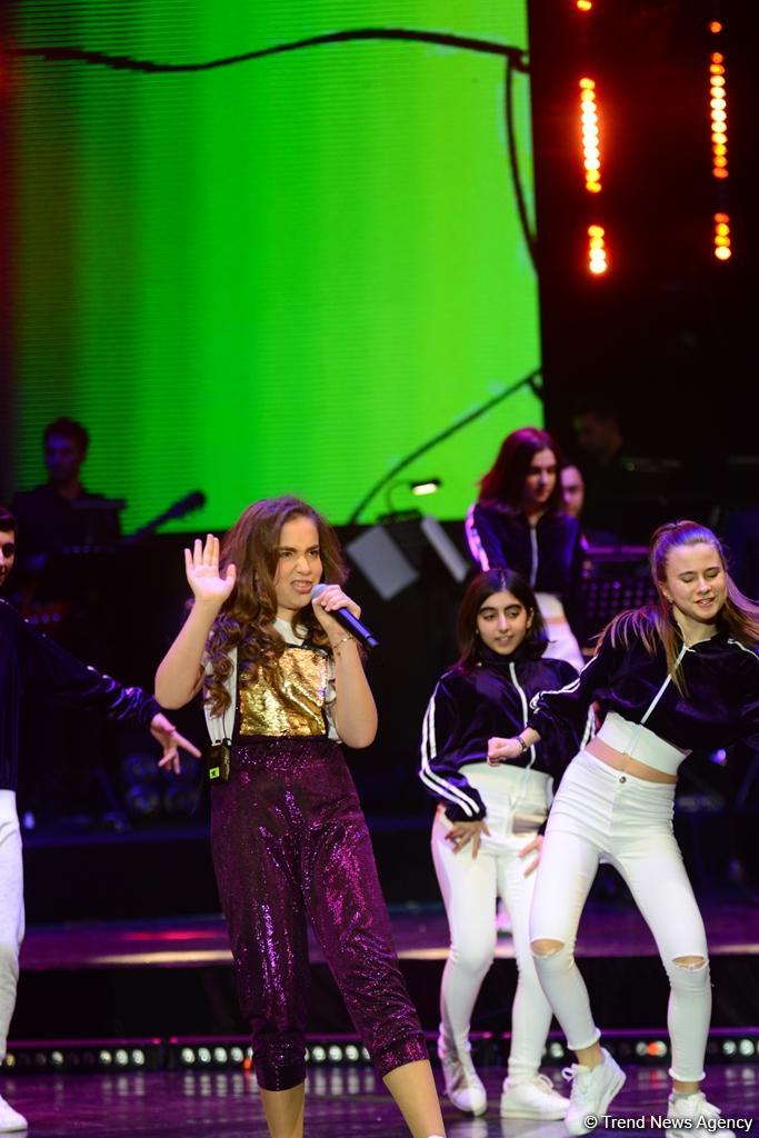 В Баку прошел  гала-концерт Международного детского музыкального фестиваля "ЗИМА" (ФОТО)