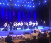Фуад Мусаев призвал певцов выезжать в регионы, или Подарок родной Гяндже (ВИДЕО, ФОТО)