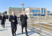Президент Ильхам Алиев встретился на приморском бульваре Сумгайыта с жителями города (ФОТО) (версия 2)