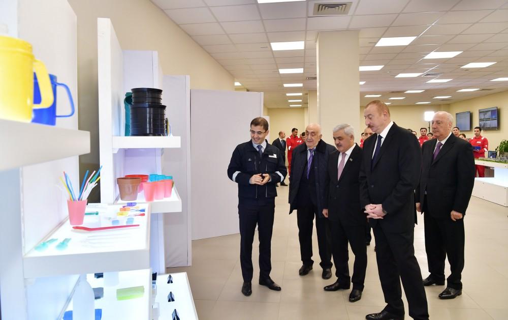 Prezident İlham Əliyev Sumqayıtda “SOCAR Polymer”in yüksək sıxlıqlı polietilen zavodunun açılışında iştirak edib (FOTO) (YENİLƏNİB-2)