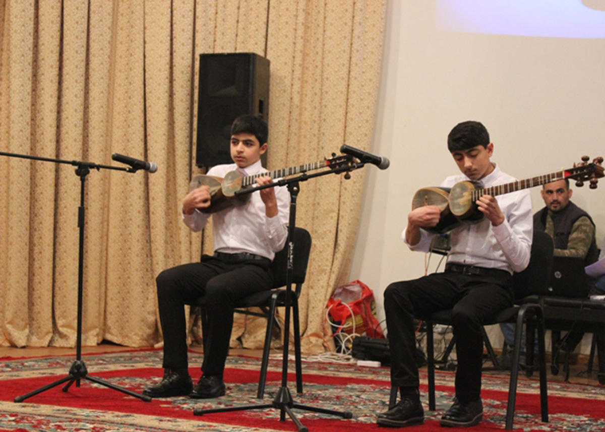 Юные музыканты выступили с концертом "Ana Vətən" (ФОТО)
