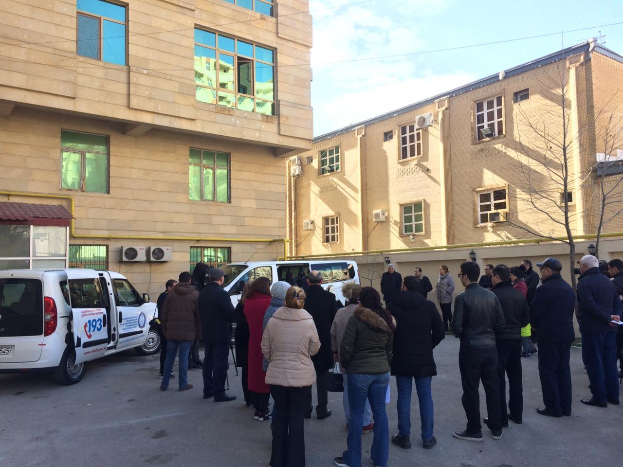 В Баку прошла акция массовой выдачи "купчих" (ФОТО)