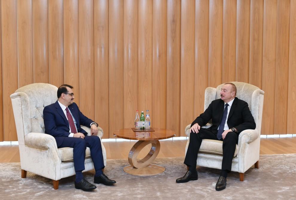 Состоялась встреча Президента Ильхама Алиева с министром энергетики и природных ресурсов Турции (ФОТО)