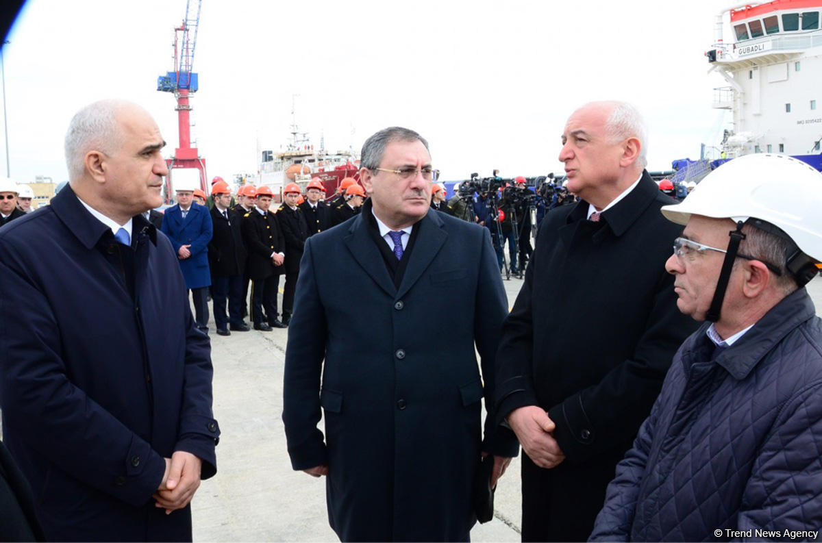 Azərbaycanda yeni tanker suya buraxılıb (FOTO)