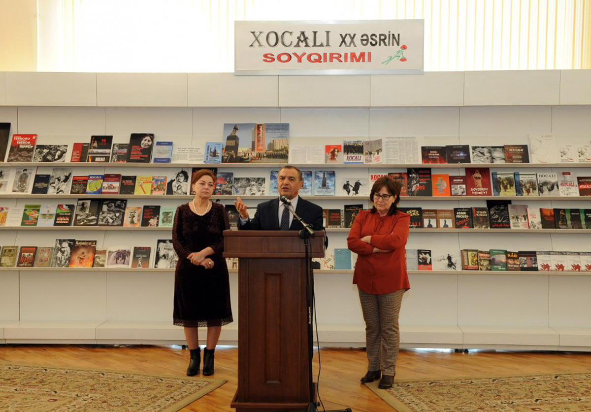"Xocalı – XX əsrin soyqırımı" adlı kitab sərgisi açılıb (FOTO)