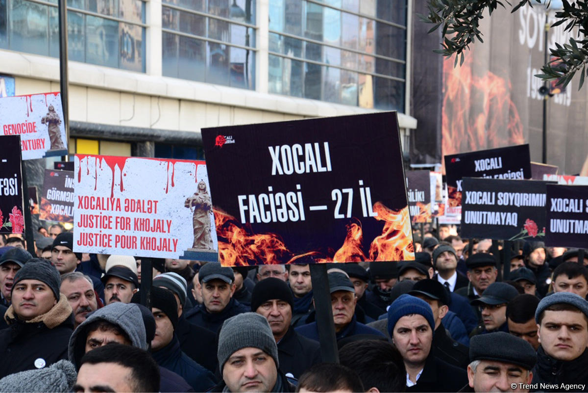 Azərbaycan ictimaiyyəti Xocalı soyqırımı qurbanlarının xatirəsini yad edir (FOTO)