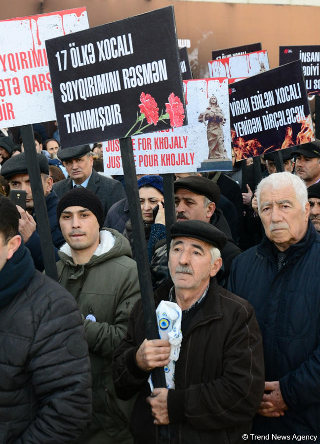 Общественность Азербайджана чтит память жертв Ходжалинского геноцида (ФОТО)