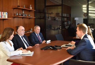 Elmar Məmmədyarov Dünya İqtisadi Forumunun prezidenti ilə görüşüb (FOTO)