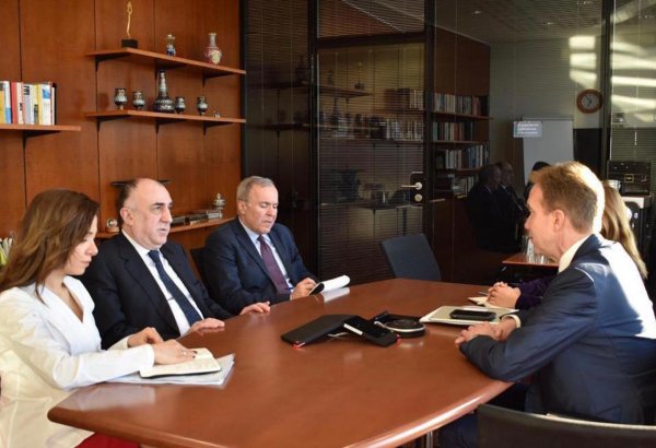 Elmar Məmmədyarov Dünya İqtisadi Forumunun prezidenti ilə görüşüb (FOTO)
