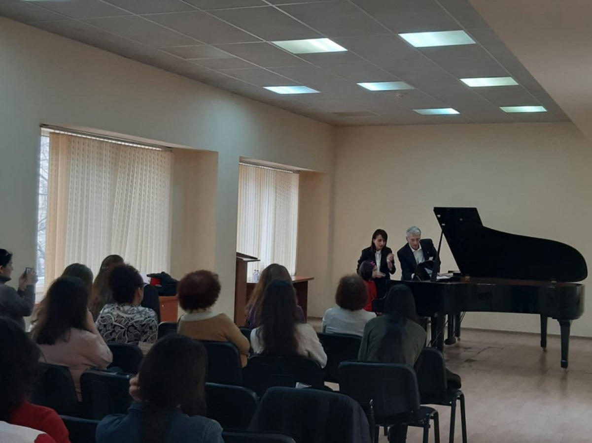 Мастер-класс от итальянского пианиста в Баку