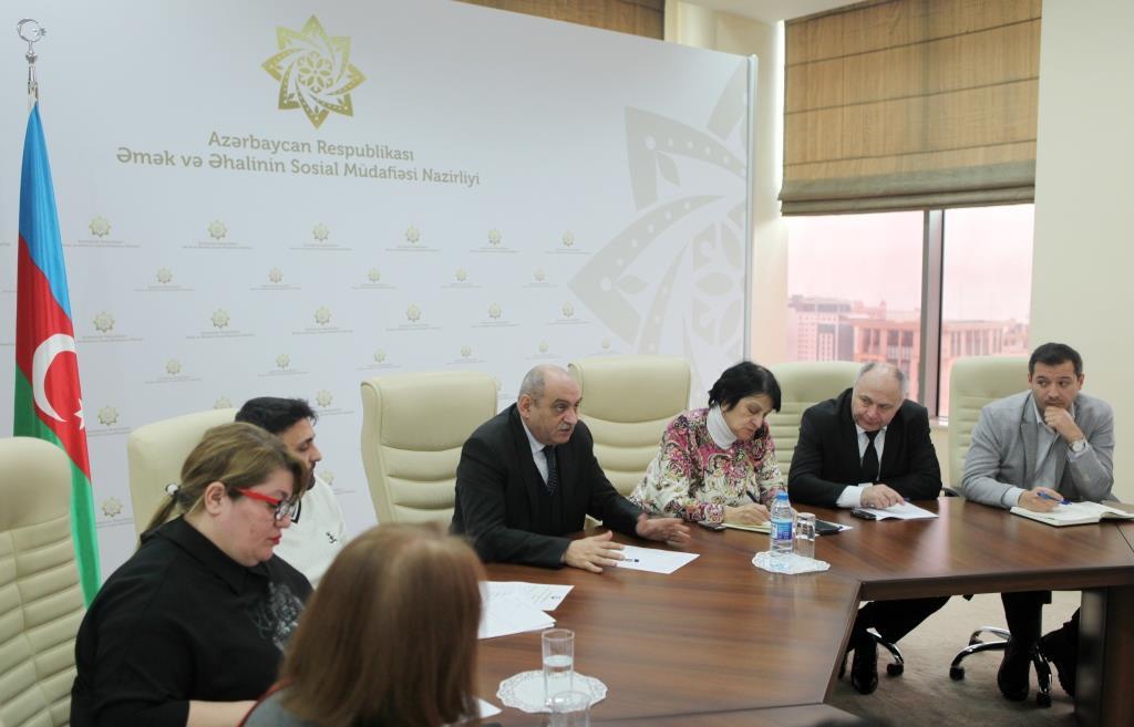 В Азербайджане создается современная и прозрачная модель управления в сфере усыновления (ФОТО)