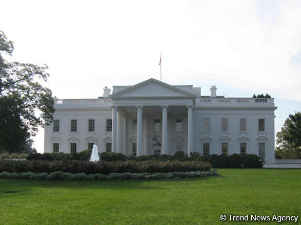 Man sets himself on fire on White House Ellipse, Secret Service says