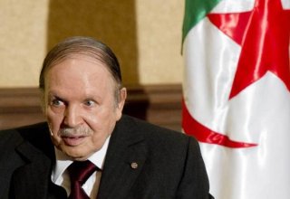 Бутефлика заявил, что не будет баллотироваться на пятый срок на выборах президента Алжира