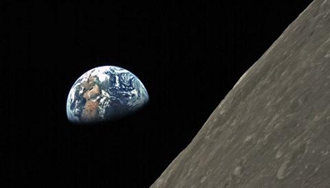 На Землю впервые за 44 года доставлен лунный грунт