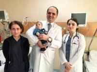Азербайджанские врачи спасли жизнь двухмесячного ребенка (ФОТО)