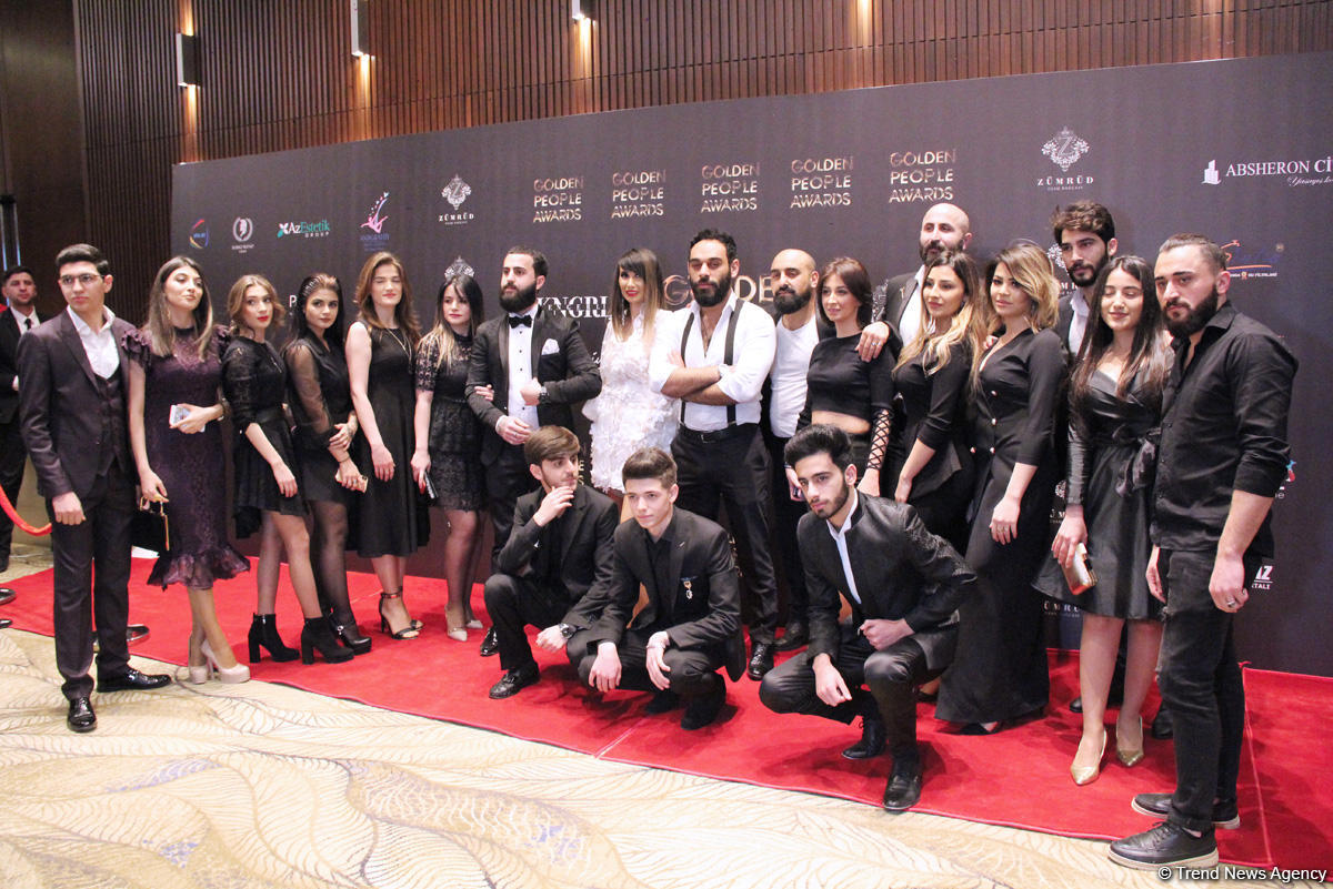 В Баку прошла церемония награждения "Золотые люди" – красная дорожка, звезды (ФОТО)