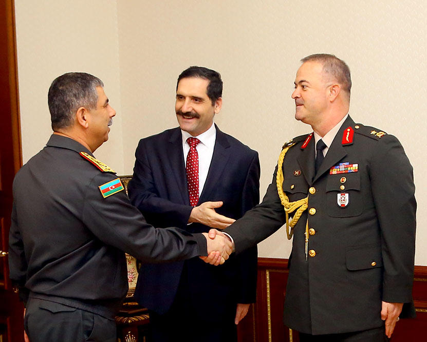 Новый военный атташе Турции представлен министру обороны Азербайджана (ФОТО)