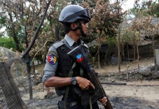 Six wounded in gunfire as Myanmar soldiers hunt insurgents in temple town