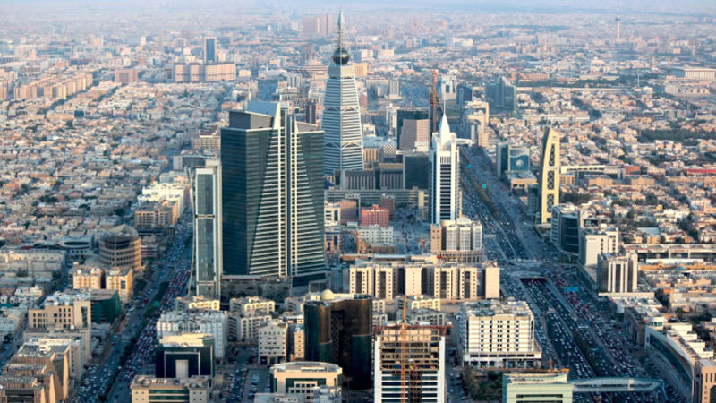 Саудовская Аравия считает, что новый штамм COVID может замедлить восстановление экономики