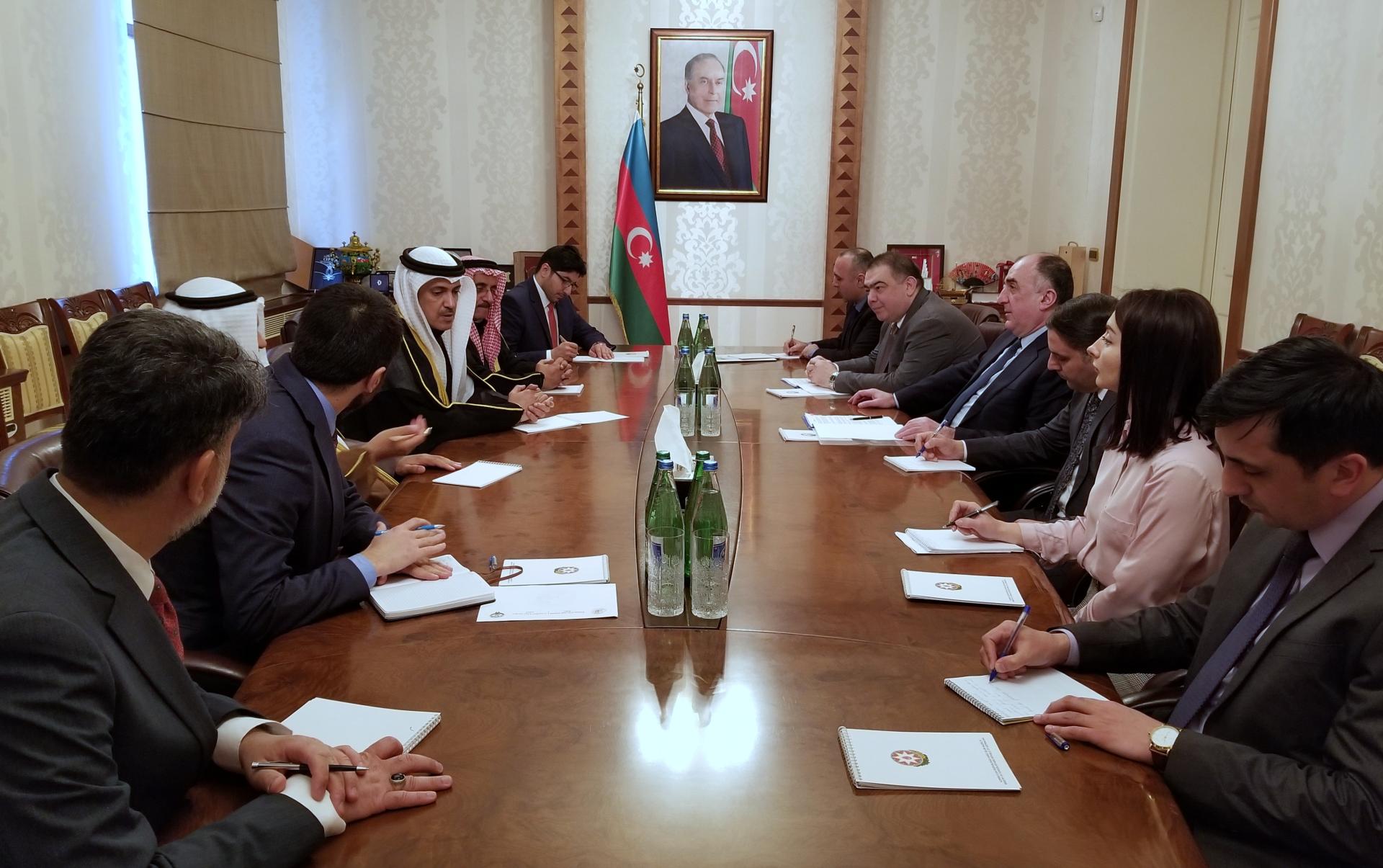 Mammadyarov meets with delegation of National Assembly of Kuwait (PHOTO)