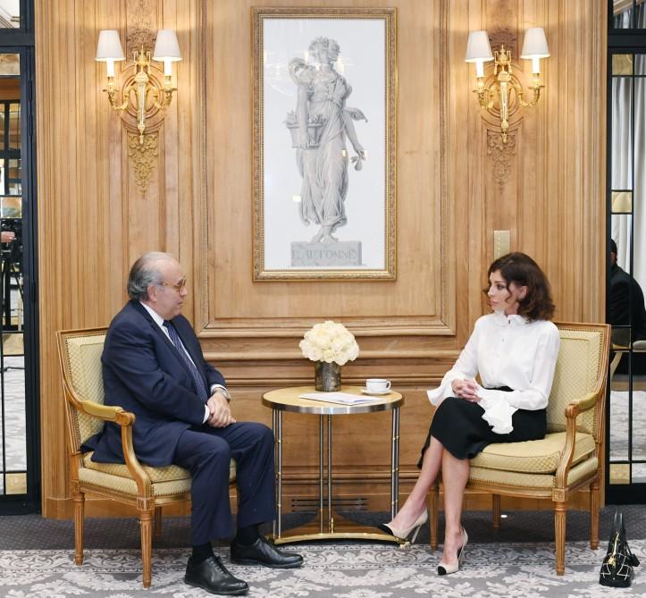 Azerbaijani First VP meets founder of French National Cancer Institute (PHOTO)