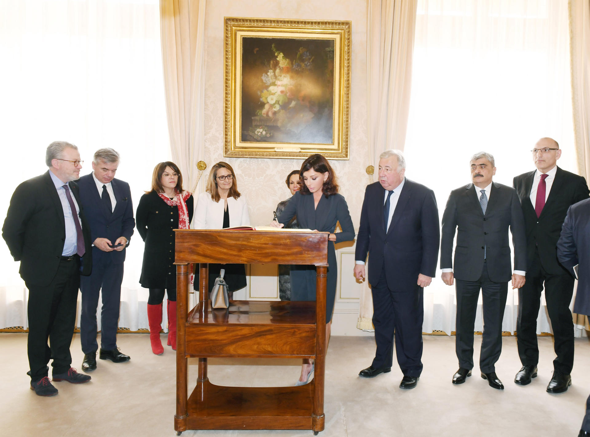 First Vice-President of Azerbaijan Mehriban Aliyeva meets President of French Senate Gerard Larcher (PHOTO)