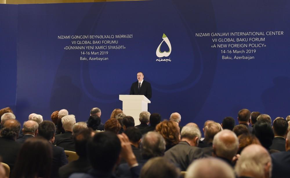 Azerbaijani president attends 7th Global Baku Forum (PHOTO)