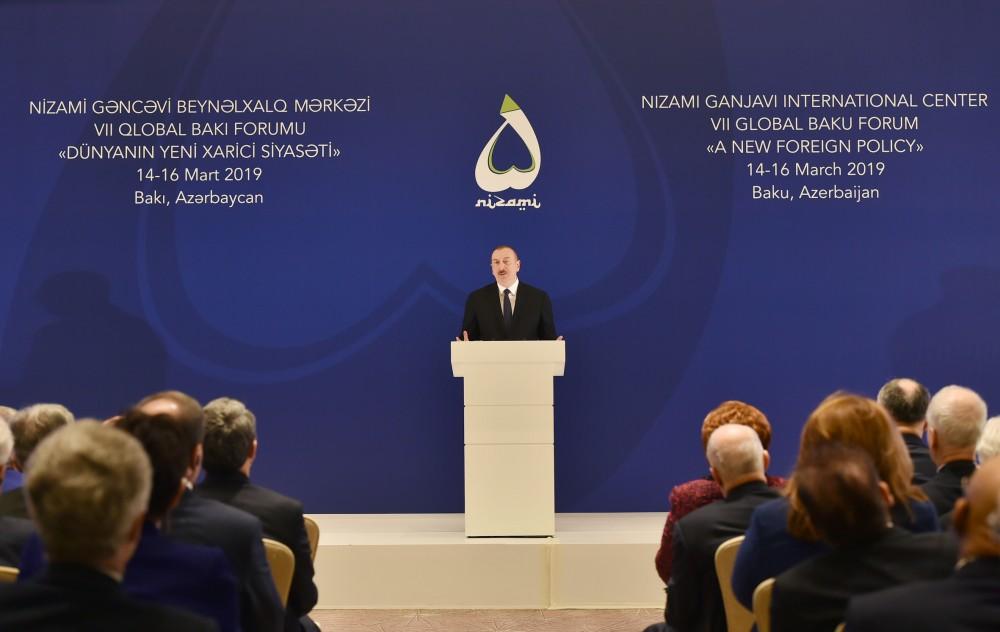 Президент Ильхам Алиев: Пример Азербайджана открыто демонстрирует, что мультикультурализм – единственный путь ослабления напряженности, укрепления сотрудничества и взаимопонимания