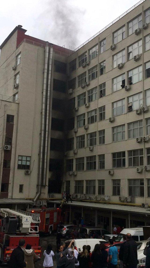 В Турции произошел пожар в больнице (ФОТО)