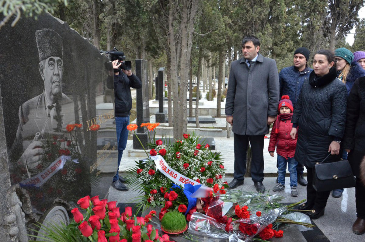 В Баку почтили память Хана Шушинского (ФОТО)