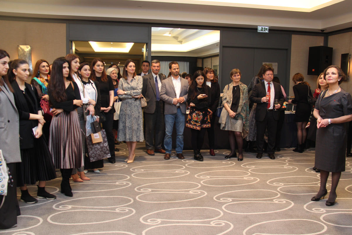 Azerbaijan-France Chamber of Commerce and Industry organizes exhibition (PHOTO)
