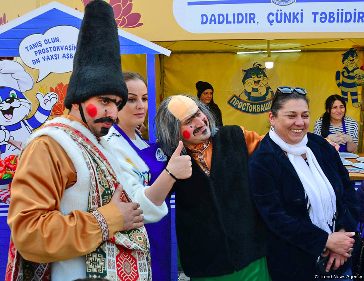 Bakıda bayram festivalı davam edir (FOTO)