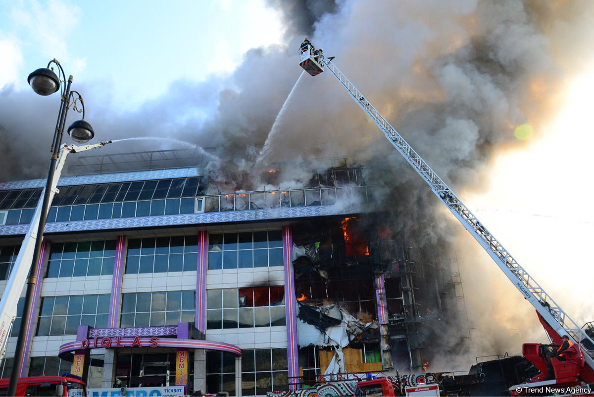 Azerbaijan sets up state commission after fire outbreak in shopping center
