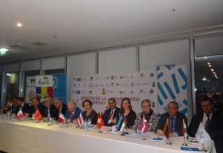13 послов презентовали Фестиваль "Недели Франкофонии" в Баку (ФОТО)