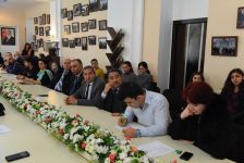 ADU-da “31 Mart Azərbaycanlıların soyqrımı” mövzusunda dəyirmi masa keçirilib (FOTO)