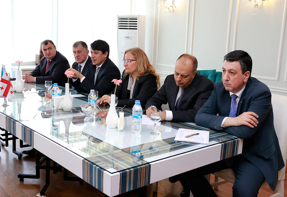 Head of Azerbaijan’s state committee meets PM, vice-speaker of Georgia (PHOTO)