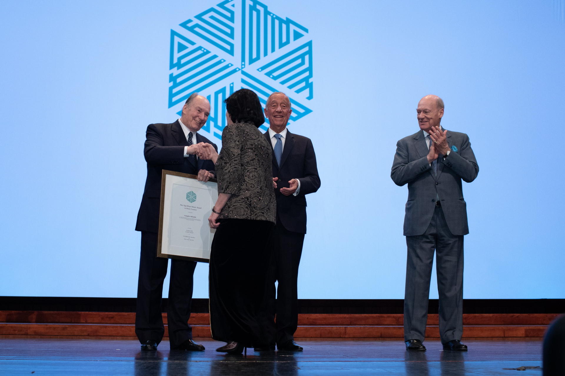 Президент Португалии вручил Фирангиз Ализаде музыкальную премию Aga Khan Foundation (ФОТО)